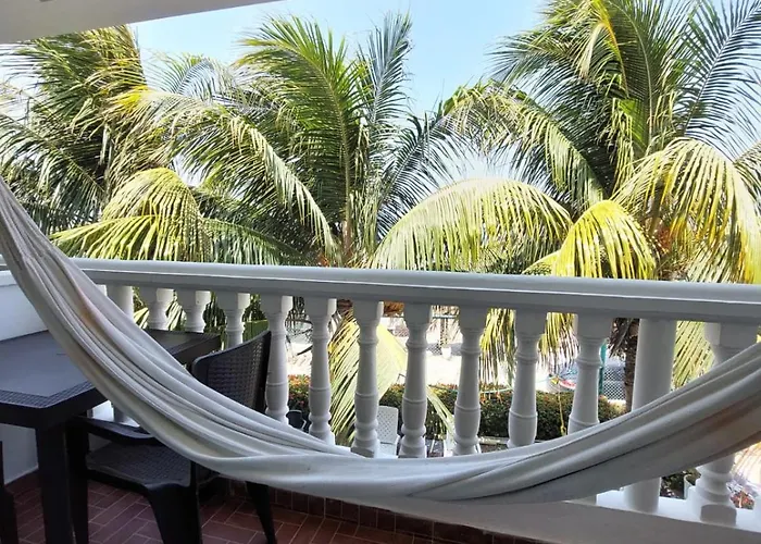 hotel 3 banderas Manzanillo del Mar